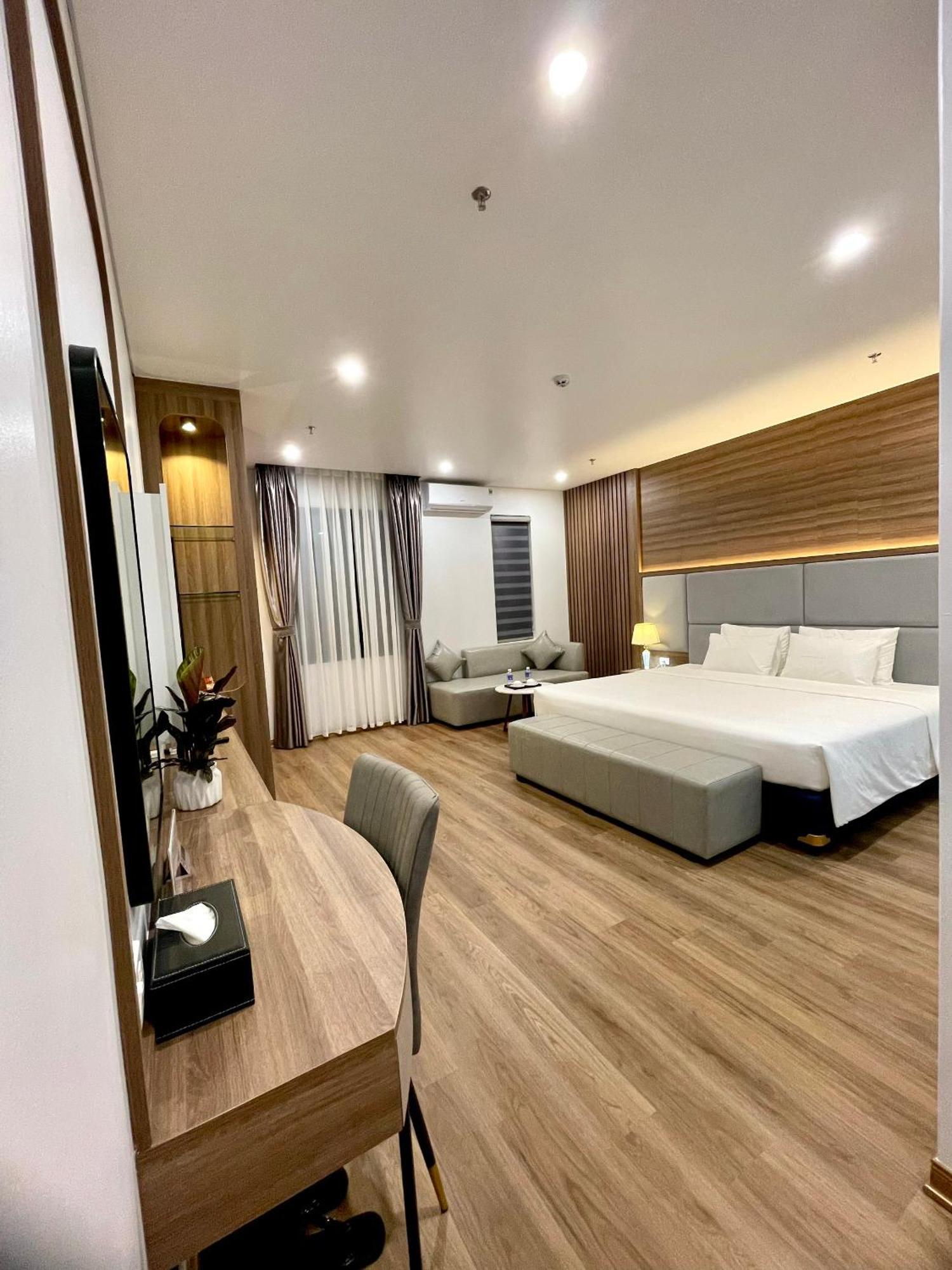 Central Halong Hotel Ха Лонг Екстериор снимка
