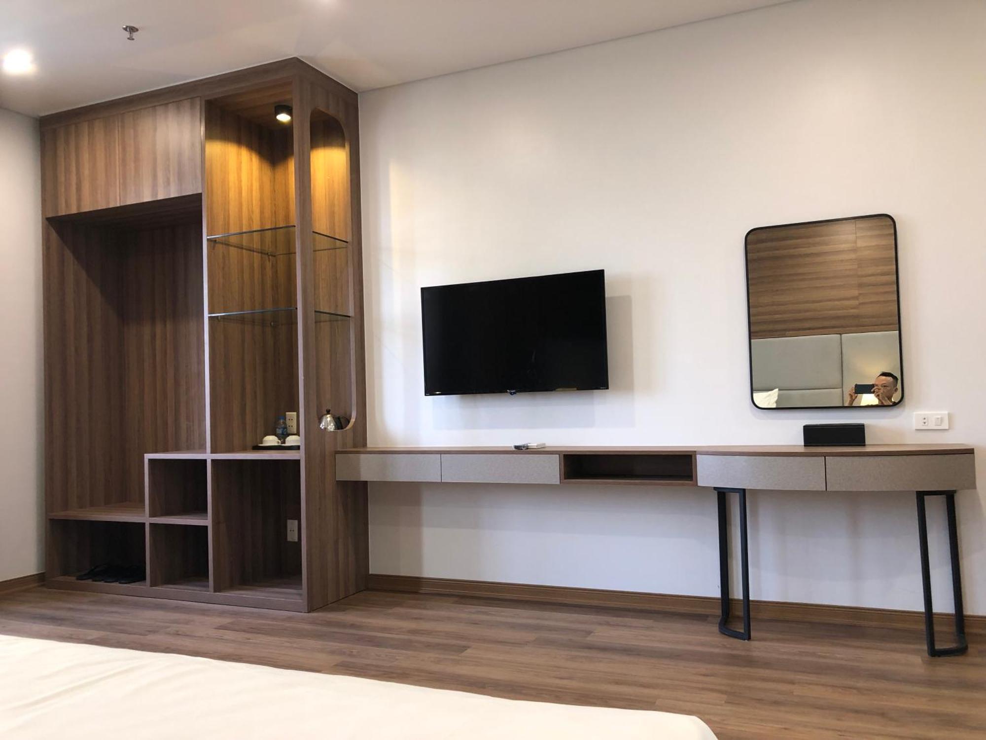 Central Halong Hotel Ха Лонг Екстериор снимка