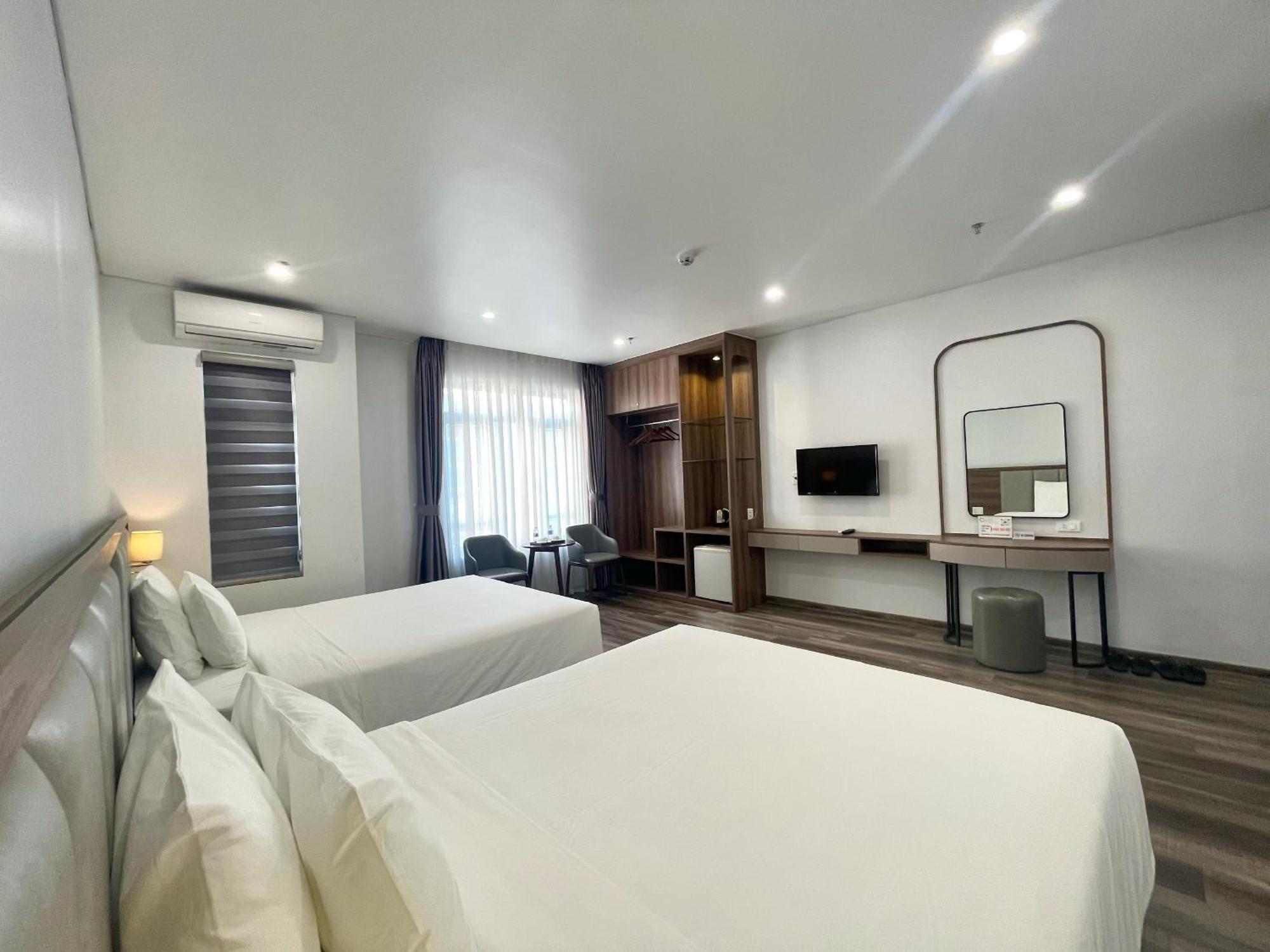 Central Halong Hotel Ха Лонг Екстериор снимка