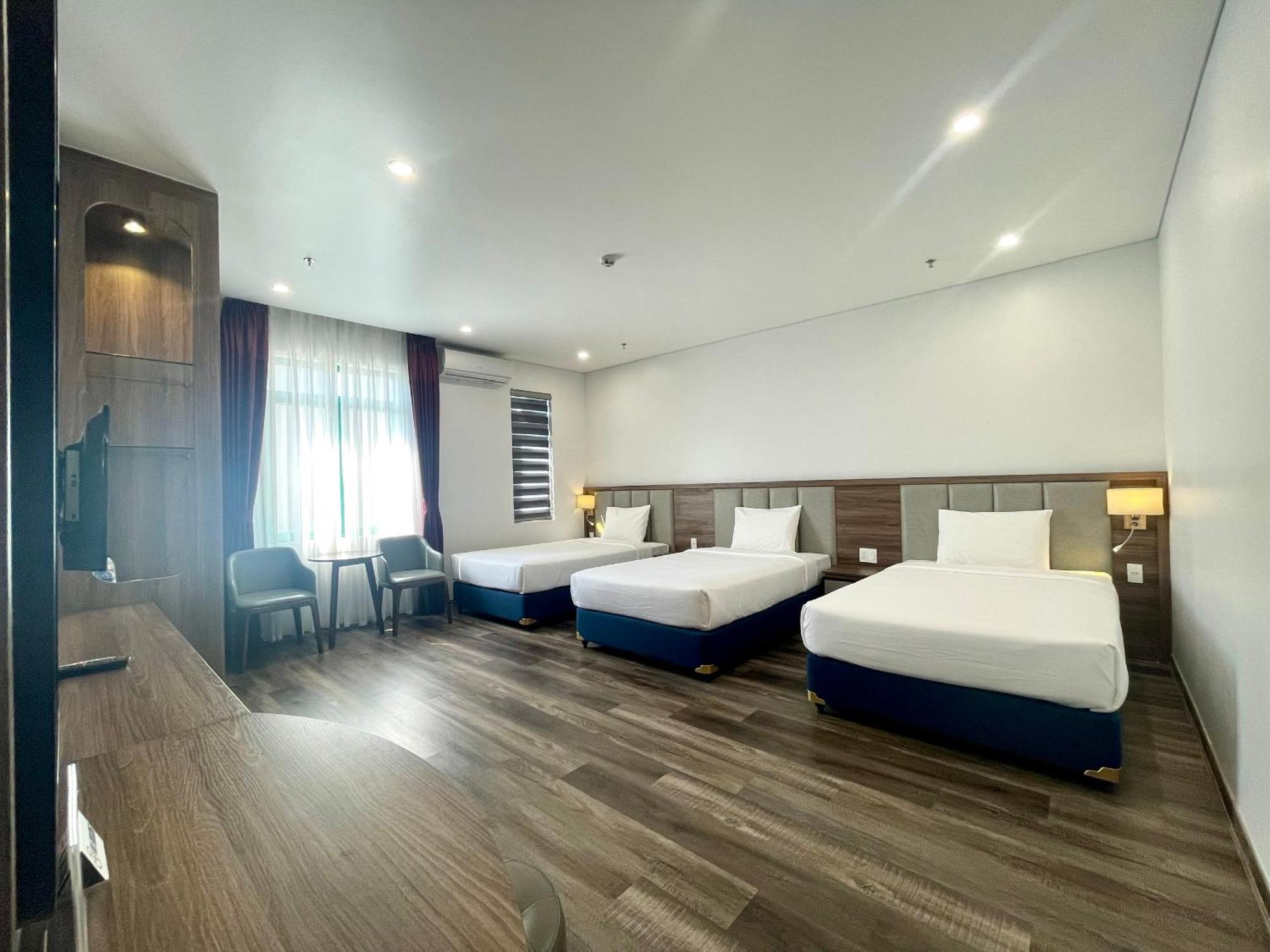 Central Halong Hotel Ха Лонг Екстериор снимка