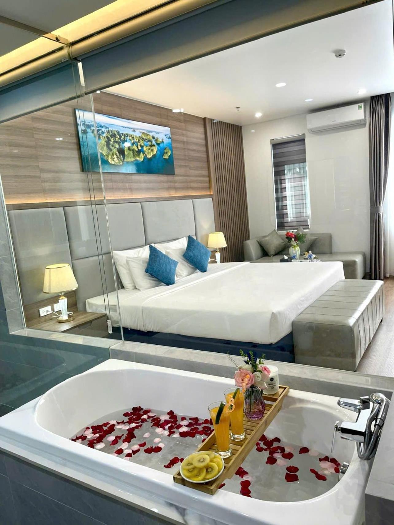 Central Halong Hotel Ха Лонг Екстериор снимка